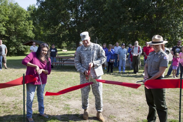 Sandy Visitor Center Ribbon Cutting 