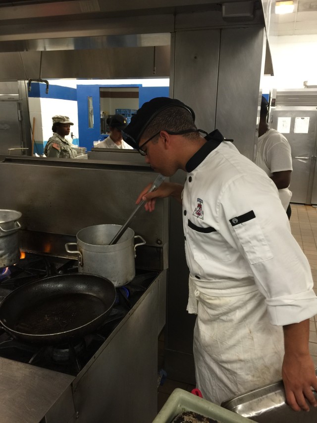 Commando Caf&eacute; chefs turn up the heat, hosts gourmet night