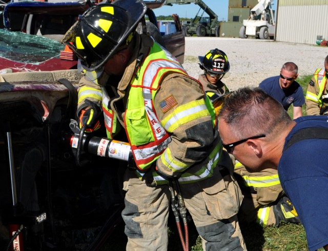 Vehicle Extraction Training at Blue Grass Army Depot Proves Timely ...