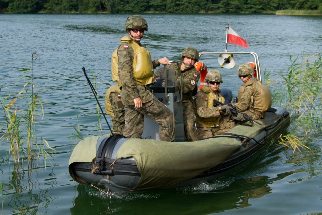 US Soldiers train with Polish service members