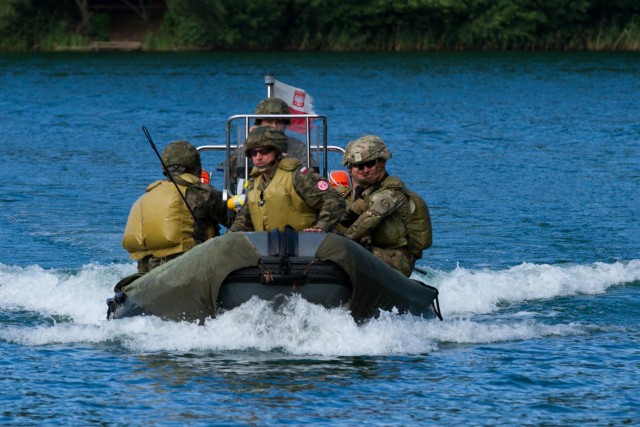 US Soldiers train with Polish service members