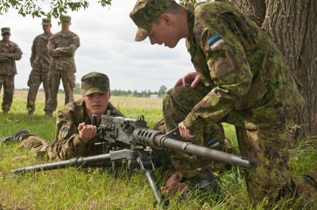 Estonian join US troops, shoot big guns