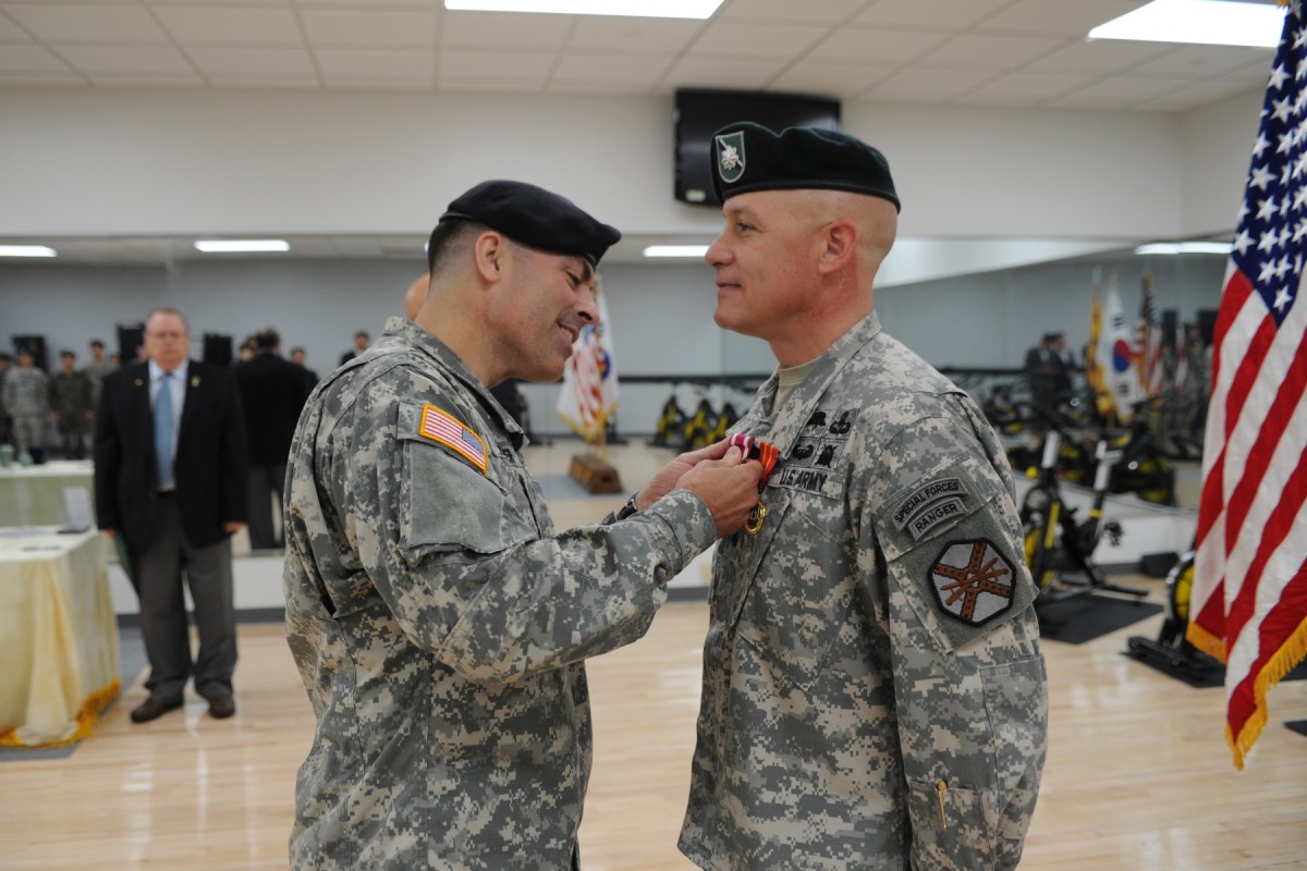 Camp Casey Bids Garrison Leader Farewell, Welcomes New Commander ...