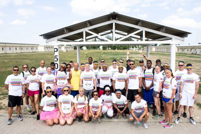 Soldiers help build Alliance through Romanian color run