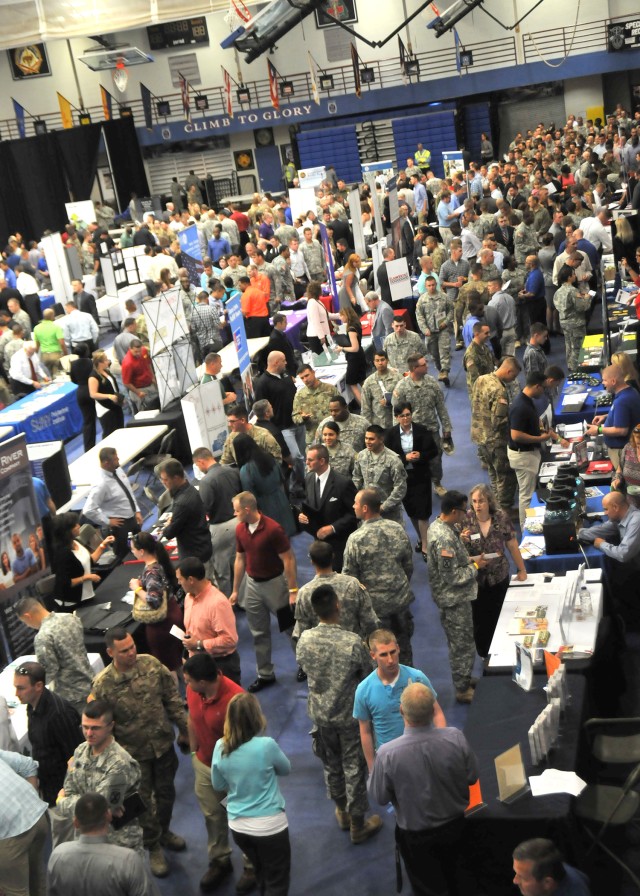 Summit panelists encourage job-seekers to leverage military experience, skills