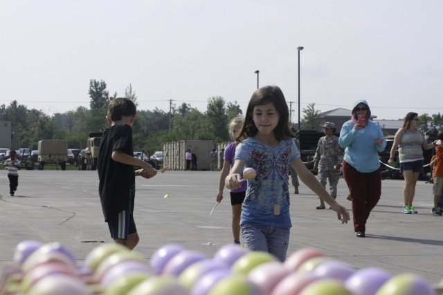 Logisticians strengthen bonds, host Little "Loggie" Day