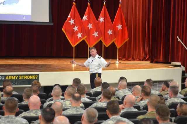 TRADOC commander shares wisdom, picture of futur Army