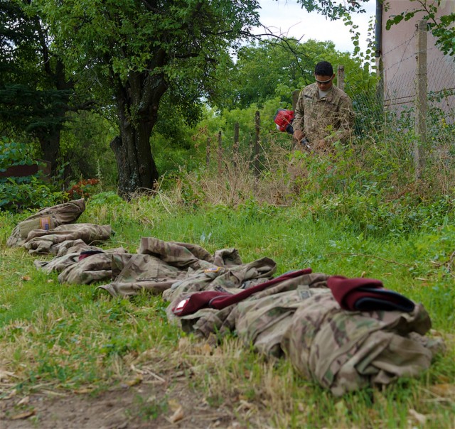 'Sky Soldiers' lead outreach project at Bulgarian school