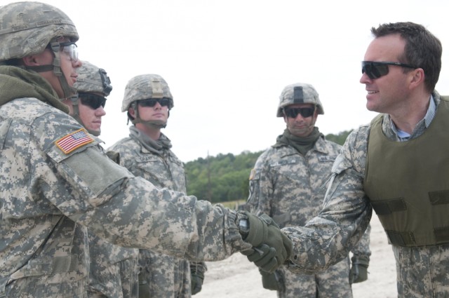 Under secretary visits Cav Soldiers