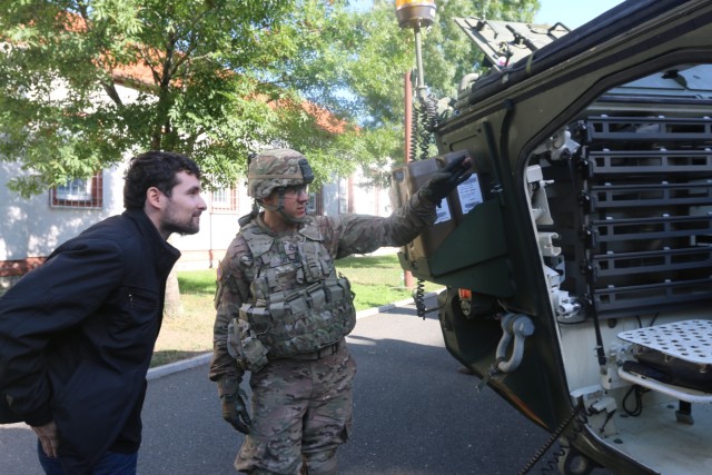 Displaying interoperability through shared objective