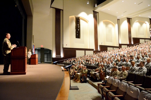 Lt. Gen. Ben Hodges at the Command General and Staff College