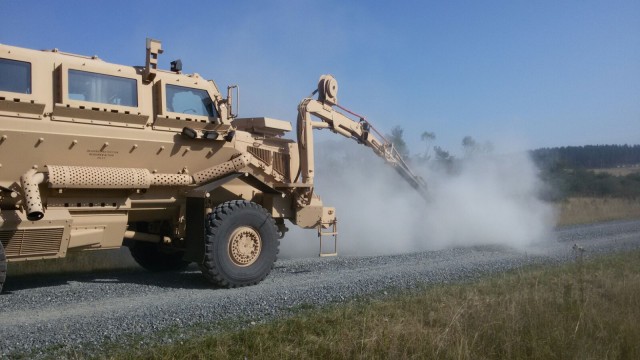 Airborne engineers team up for Dagger Clearance