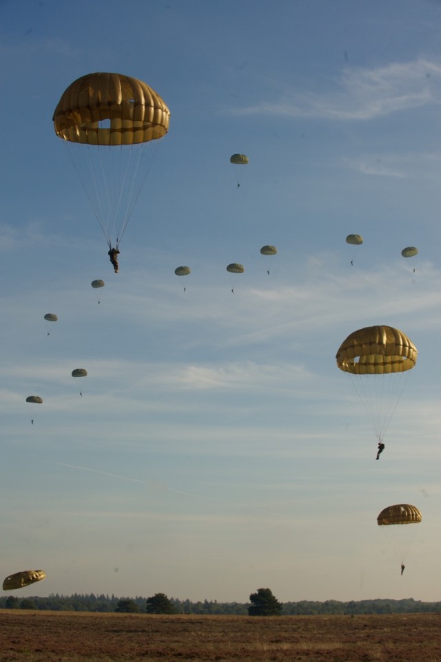 Airborne Paratroopers