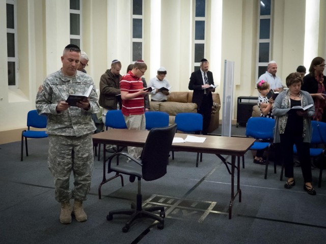 Army Reserve chaplain celebrates Rosh Hashanah with Soldiers, civilians from all over Germany