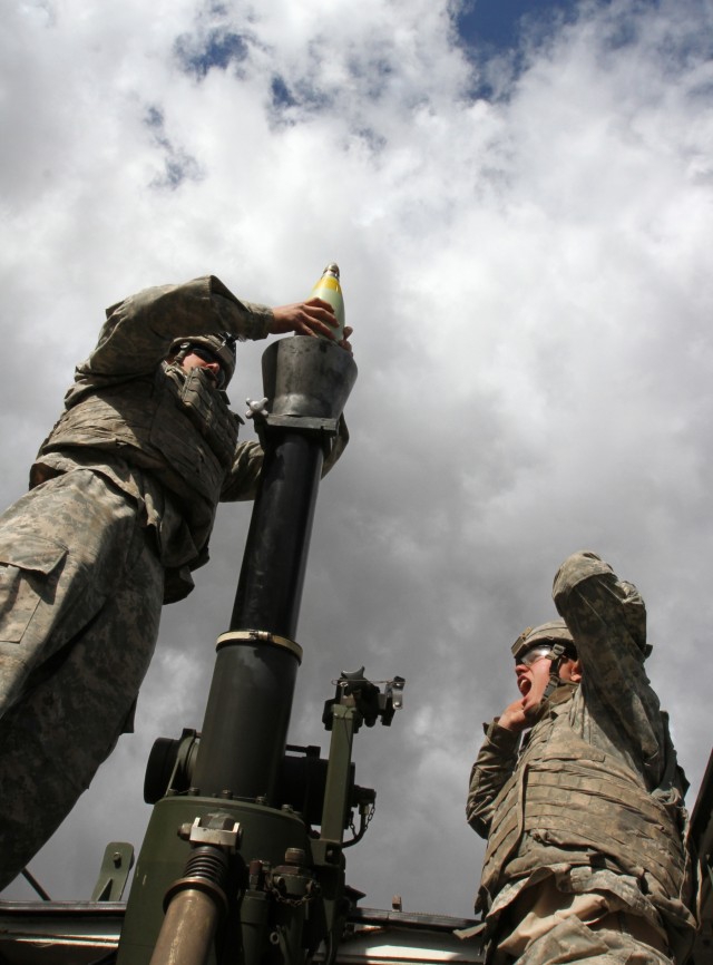 Mortar training prepares Soldiers for Exercise Rising Thunder