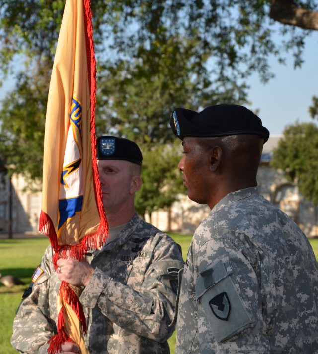 412th CSB welcomes new commander