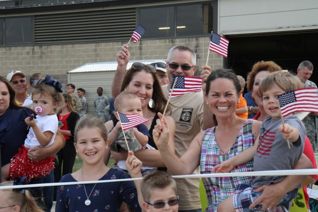 3rd BCT Paratroopers redeploy from Operation Inherent Resolve