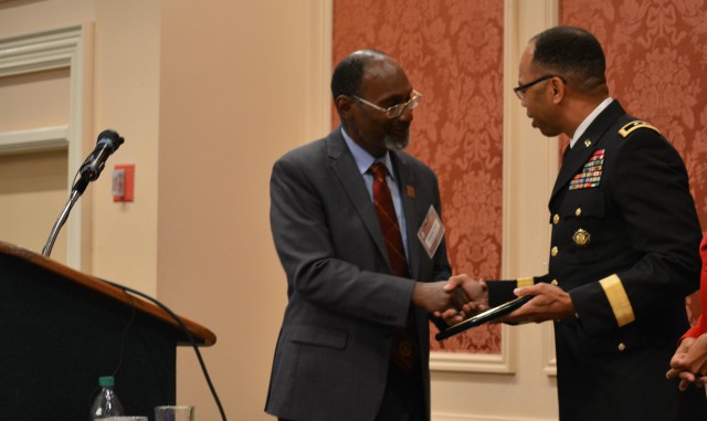 Reserve Soldier imparts 'general' knowledge at Tuskegee University