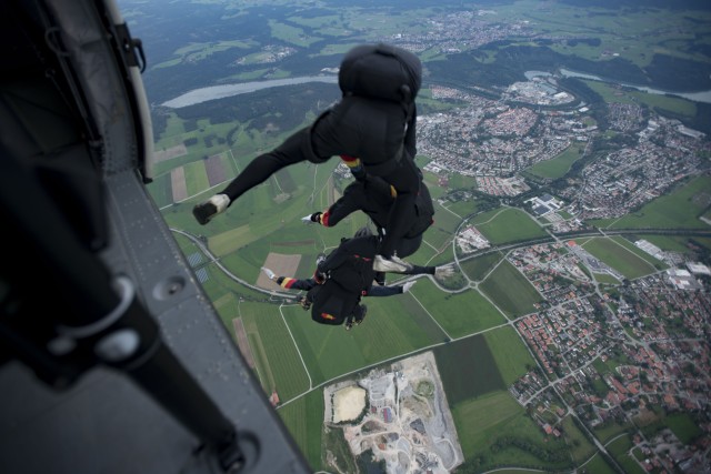4-3 Provides Air Support to the German Parachute Team
