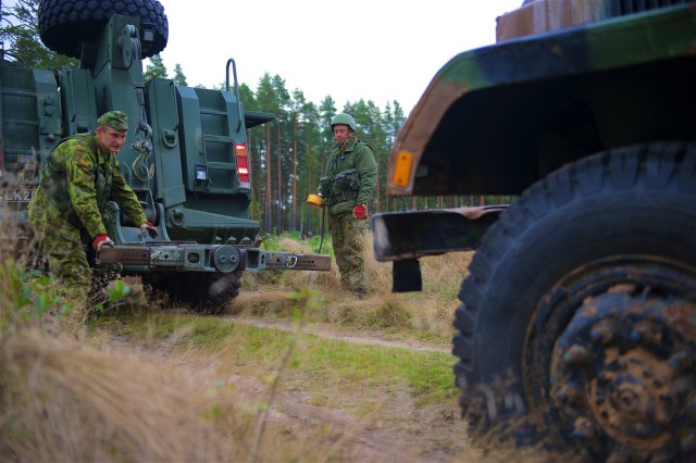 Baltic Push: 'Sky Soldiers' and Lithuanians help strengthen alliance through logistics