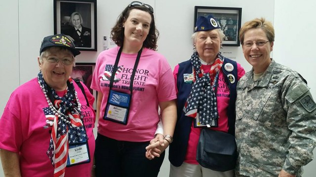 First all-female honor flight gets hero's welcome in Washington