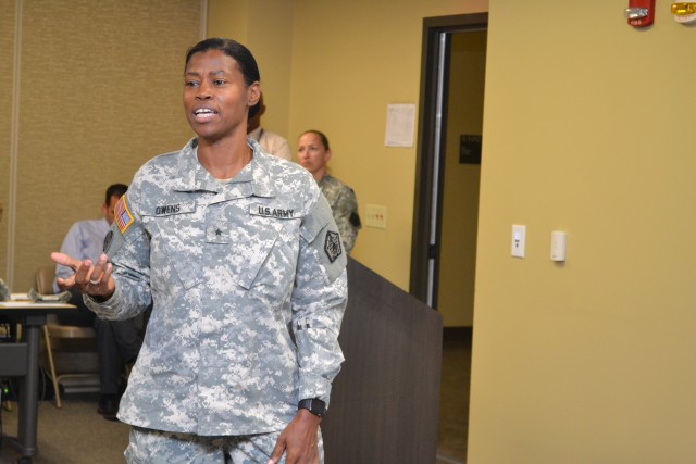 DoD representatives gather to learn the HRC way
