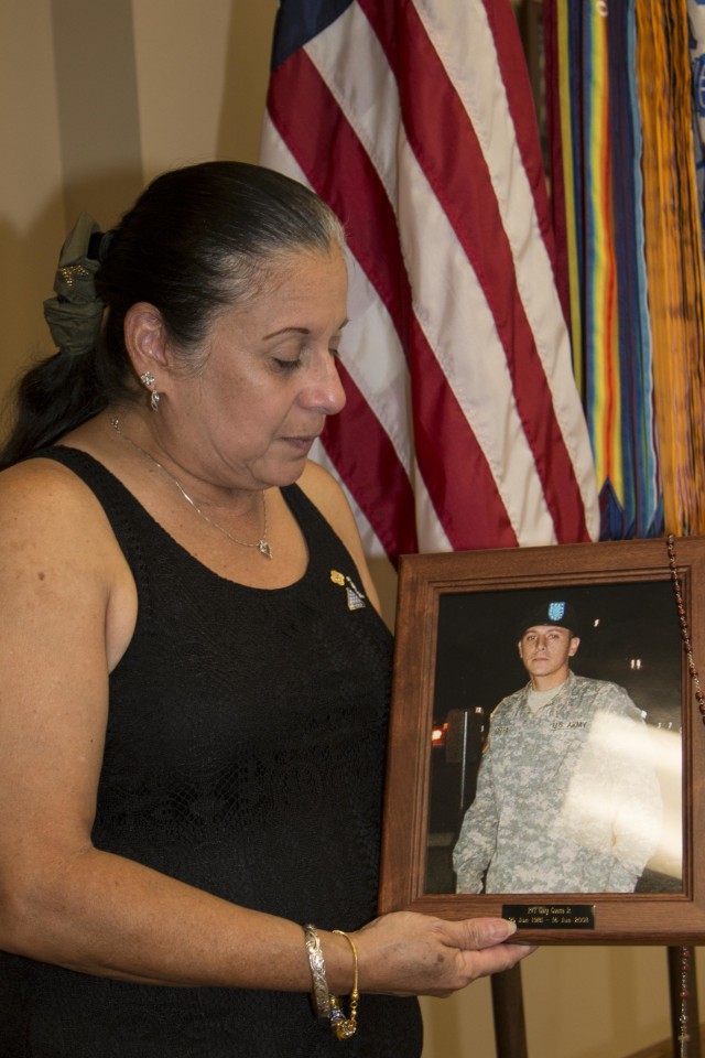 Army mom finds solace in Soldiers