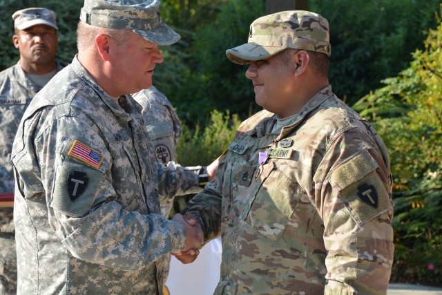 Texas National Guard Soldiers receive state, federal Purple Hearts