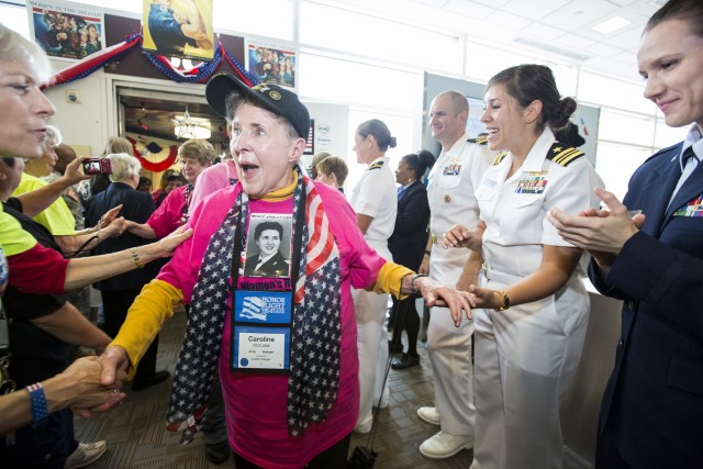 First-ever all-female Honor Flight lands at Reagan National Airport