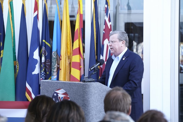 Army & Air Force Exchange Service unveils Clear Creek Shopping Center at Fort Hood