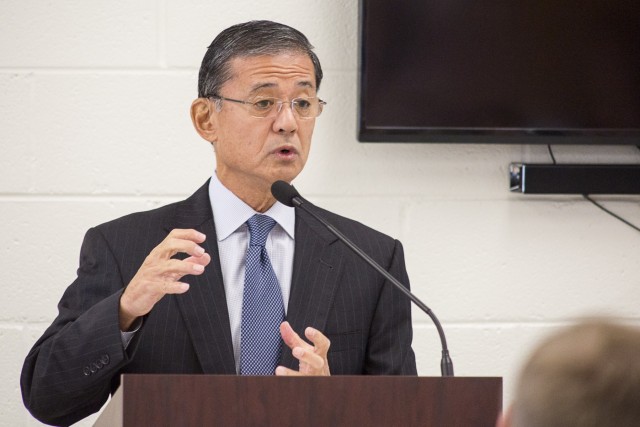 Shinseki reflects on inspiring tomorrow's leaders during Moral Leadership Luncheon