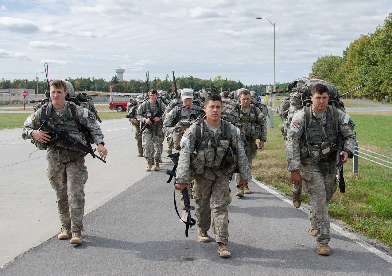 10th Mountain Division Soldiers train for Best Ranger Competition ...