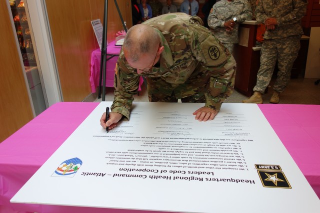 Chief of Staff signs Code of Cooperation