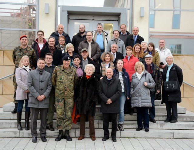 Army Europe hosts Darmstadt city council members 