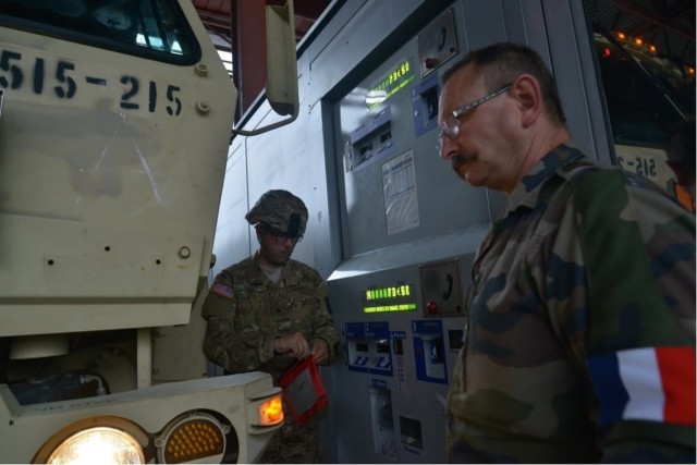 Soldiers join multinational fuel company for Trident Juncture