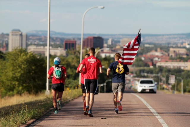'Rock' Soldiers run Old Glory Relay