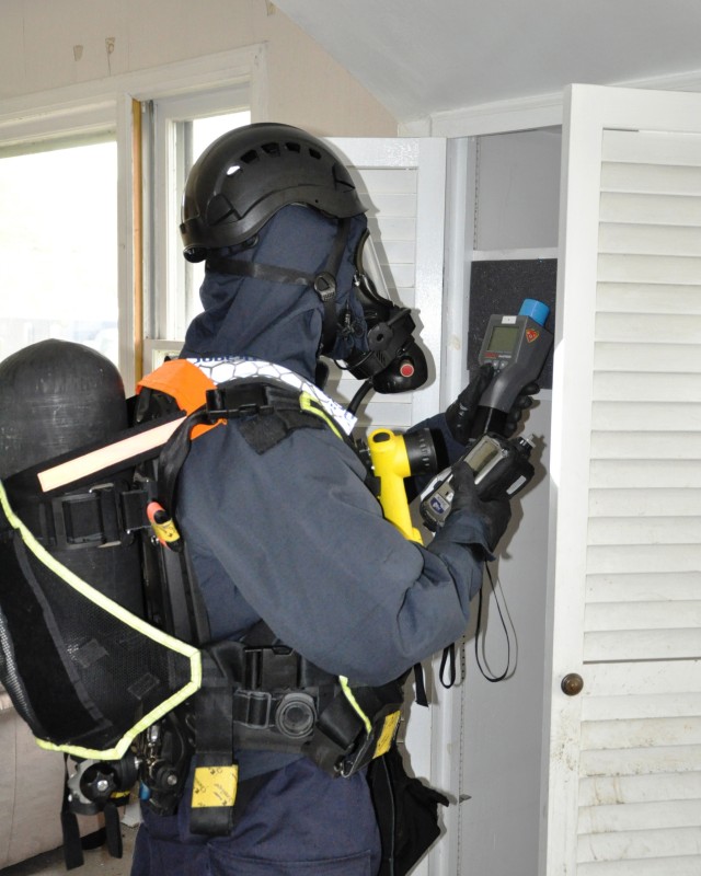 New York National Guard Civil Support Team trains at Fire Training Center