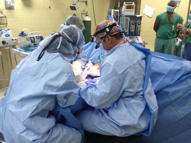SAMMC Docs focus on healing hands and arms
