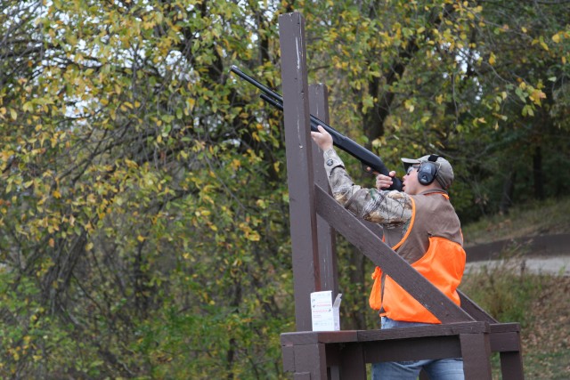 Hunting for resiliency: Fort Riley Soldiers, outdoorsmen team during weekend event