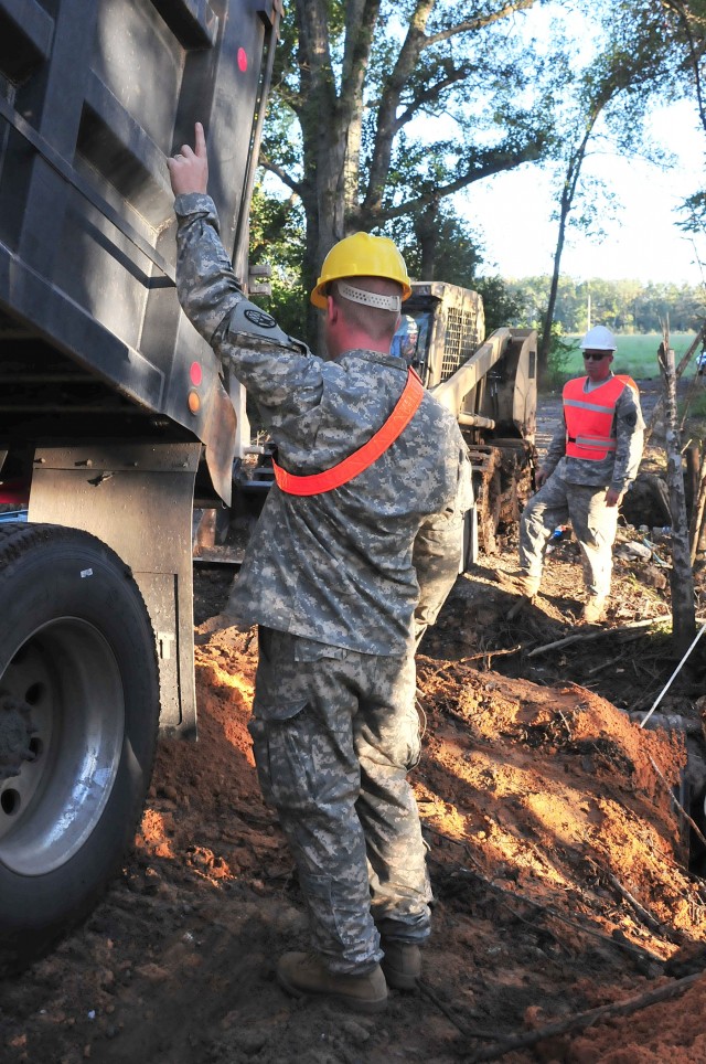 NC Guard's 878th and 875th Engineer Company flood relief mission in Hemingway, SC