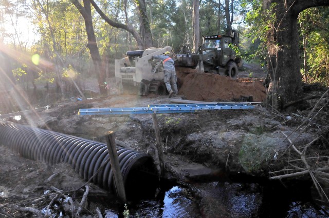 NC Guard's 878th and 875th Engineer Company flood relief mission in Hemingway, SC