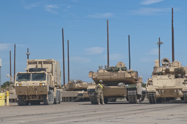 Cav unit trains with 82nd Airborne