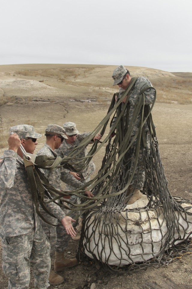 New Mexico National Guard airlifts dinosaur fossils