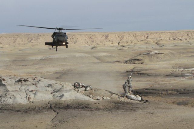 New Mexico National Guard airlifts dinosaur fossils