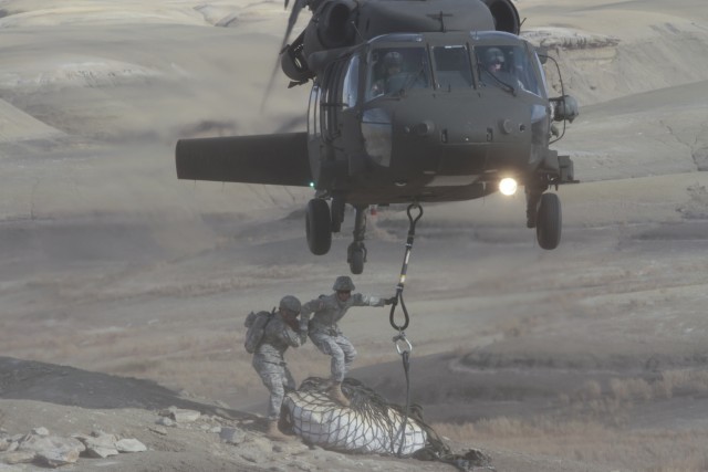 New Mexico National Guard airlifts dinosaur fossils