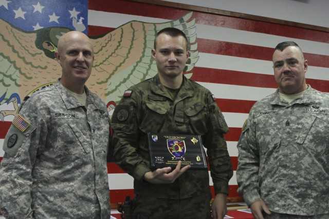 Polish, Hungarian troops named MNBG-E's top multinational soldiers