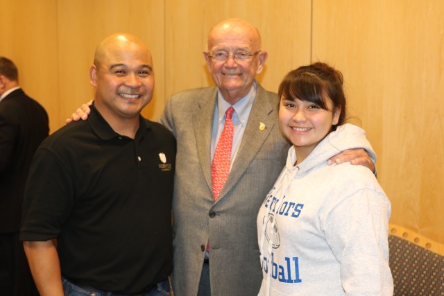 Former Chief of Staff of the Army meets with Norwich alumni in Wiesbaden