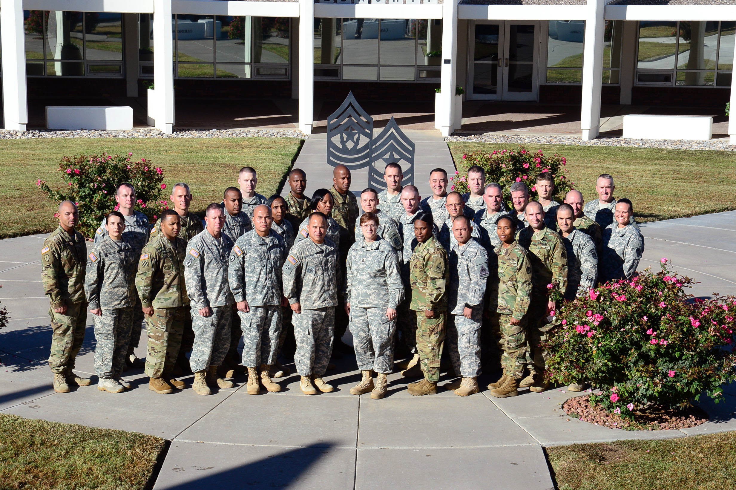 Sergeants Major Academy holds graduation for Master Leader Course pilot ...