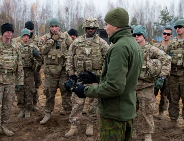 10th BEB trains with Lithuanian Land Forces