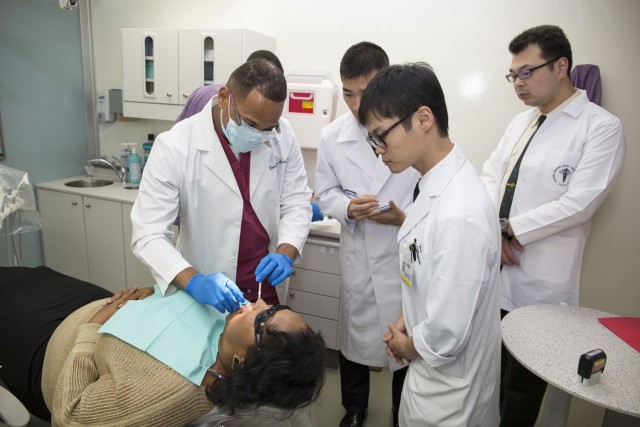 DENTAC-J hosts JSDF dental residents